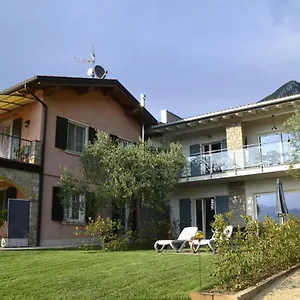 https://villa-giulia-nicole-country-house.hotelinveneto.com